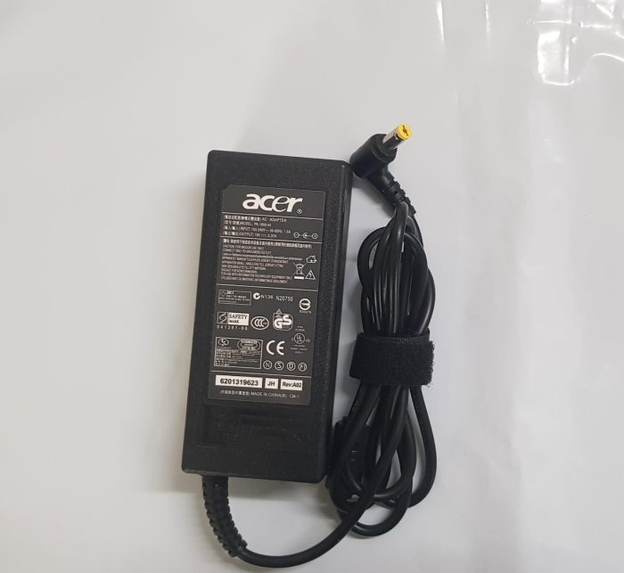 1 ACER 45W Model : ADP-45HE B 19V 2.37A Genuine Original Laptop Adapter Charger ( 1.7 mm ) - Image 1