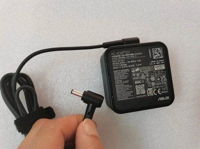 ASUS Laptop Charger 45W 19V 2.37A Original Adapter (4.5 mm x 3.0 mm) (1 Yr Warranty) (Power Cord Included) Model : ADP-45BW A - Image 4